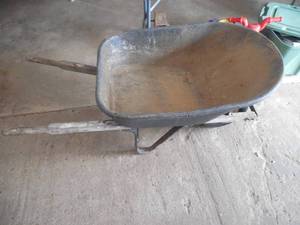 lot 95 image: Wheel barrow