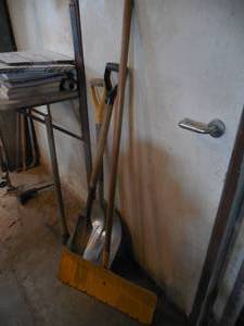 lot 145 image: Long handle tool Lot