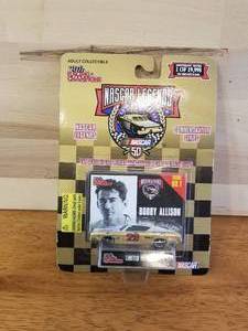 lot 16 image: Hot Wheels