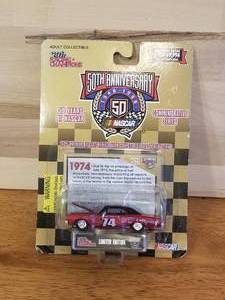 lot 18 image: Hot Wheels