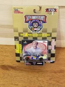 lot 19 image: Hot Wheels