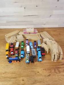 lot 53 image: Thomas the Train Set