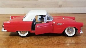 lot 54 image: Impala, Corvette, Thunderbird Diecast