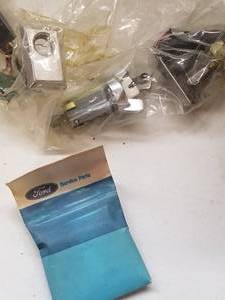 lot 70 image: NOS Ford Lock Set