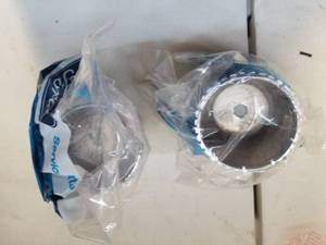 lot 88 image: Ford Wheel Cover Cap