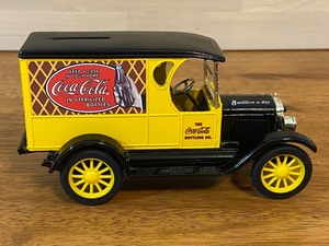 lot 121 image: Coca-Cola Die Cast Cars