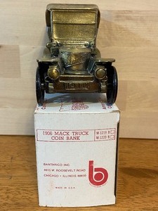 lot 123 image: Die Cast Car and Truck Banks