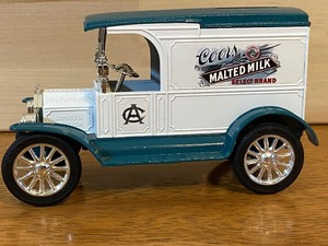 lot 125 image: Die Cast Coin Banks