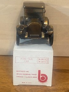 lot 128 image: Die Cast Car Banks
