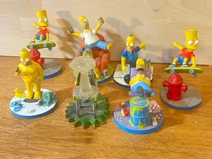 lot 145 image: The Simpsons Hamilton Collection Sculptures