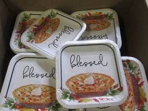 box of 80 10 packs of paper lunch p...