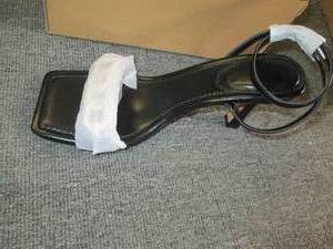 pair womens size 9 high heels ...