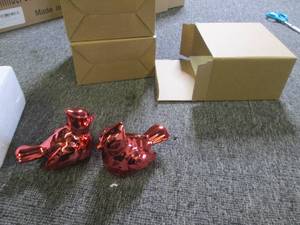 32 packs of cardinal decor ...