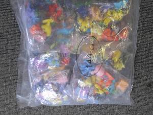 144 pcs little action pokemon figur...