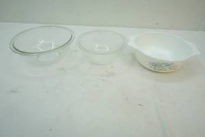 Pyrex Bowls