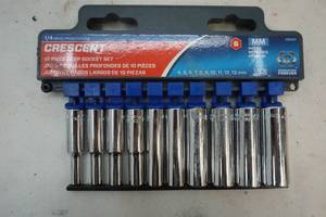 Crescent deep sockets