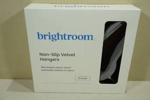 lot 7 image: Brightroom Non-Slip Velvet Hangers -30 Count