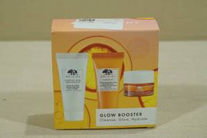 lot 33 image: Origins Glow Booster Set