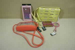 lot 34 image: 2 New Purses with Accessories and Kate Spade Phone Case