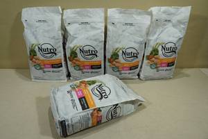 lot 86 image: 25lbs Nutro Natural Choice Adult Dog Food