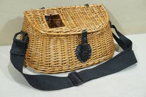 lot 140 image: Wicker Fishing Creel with Strap