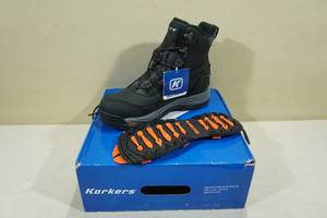 lot 157 image: Korkers Snowmageddon Winter Boots - Mens 9.5