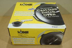 lot 165 image: Lodge 5 Quart Seasoned Cast Iron Dutch Oven