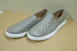 lot 190 image: Mountain Sole Memory Foam Shoes - Womens 10