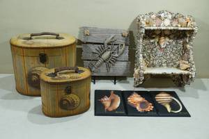 lot 217 image: Assorted Seashell Dcor