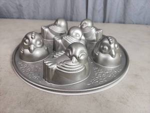 New Nordicware Sweet Twets Cakelet Pan