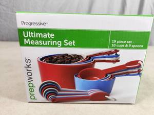 New 19 pc Measuring Set