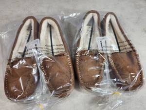 2 New Pair of Womens Slippers