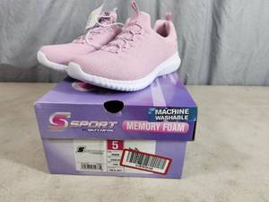 New Skechers Memory Foam Shoes