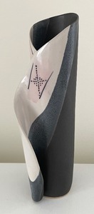 lot 51 image: Artisan Created Pottery Vase