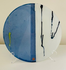 lot 89 image: Glassworks of Canada Handcrafted Art Glass Decor