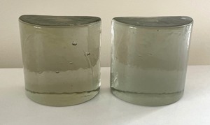 lot 81 image: Vintage Blenko Half Moon Crescent Glass Bookends