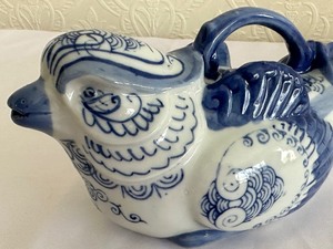 lot 28 image: Vintage Chinese Bird - Phoenix Porcelain Teapot
