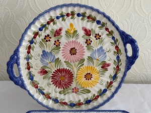 lot 36 image: Two Quimper Decorative Pottery Trays
