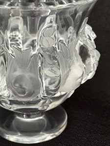 lot 16 image: Lalique Dampierre Crystal Vase