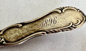lot 60 image: Antique Sterling Silver Sauce Spoon