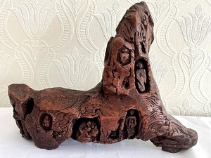 lot 10 image: Lebadang Terracotta Sculpture