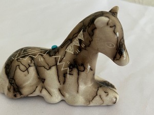 lot 76 image: Navajo Horse Figurine by Thomas Vail Jr
