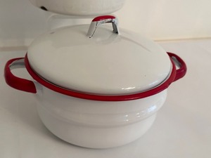 lot 126 image: Two Pieces of Vintage Enamel Ware