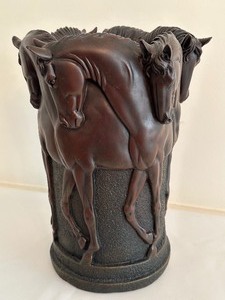 lot 114 image: Resin Horse Figurine Waste Receptacle