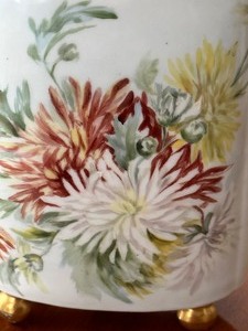 lot 106 image: Vintage Hand Painted Vase (France)