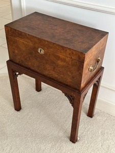 lot 92 image: Petite Decorative Storage Cabinet