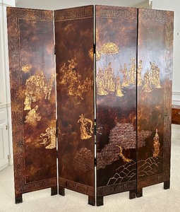 lot 5 image: Beautiful Asian Motif Double Sided Decorative Screen