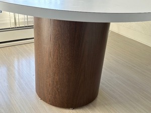 lot 150 image: Retro Round Contemporary Style Kitchen Table