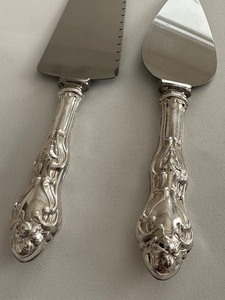 lot 24C image: Vintage Sterling Silver Toothed Pie Server and Small Server