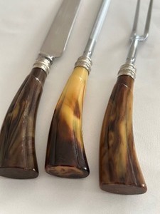 lot 142 image: Vintage Three Piece Carving Set